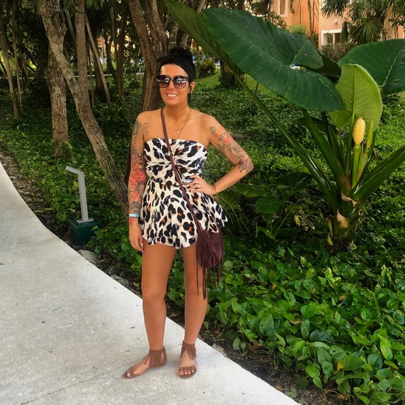 Leopard Romper - Picture 2 of 2